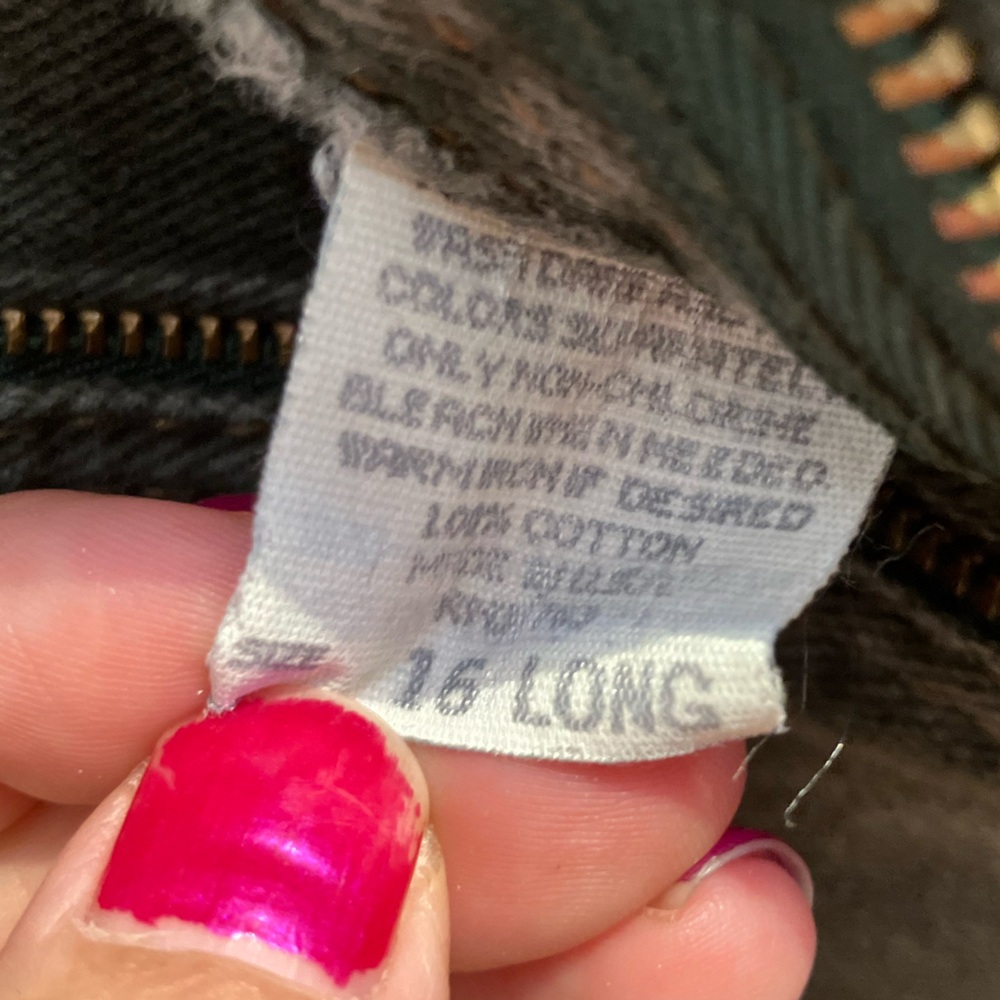 Vintage High-Waisted Lee Jeans - Picture 8 of 11